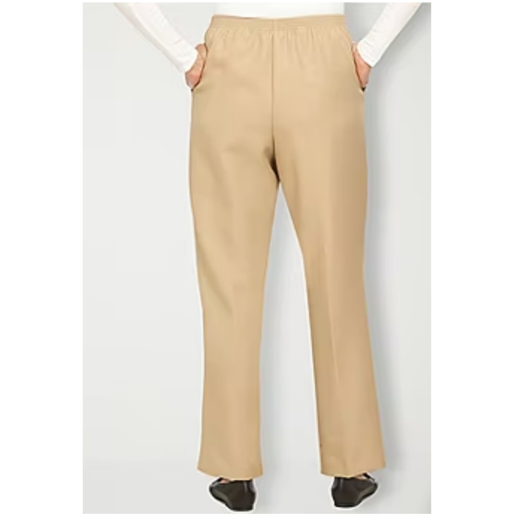 NWT Alfred Dunner Classics Womens Mid Rise Straight Pull-On Pants Size 16 - Picture 8 of 8